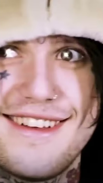 lil peep cantando black beatles ❤😫