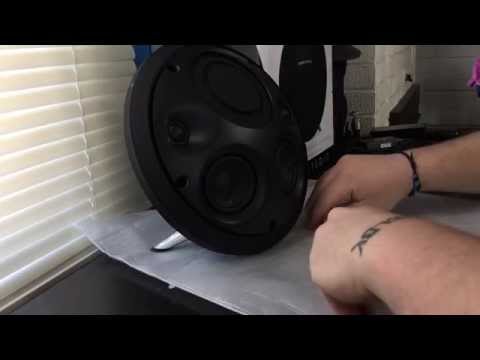 Taking a Harman Kardon Onyx apart