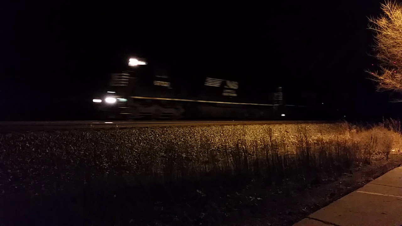NS 6702 Westbound Awesome RS3L