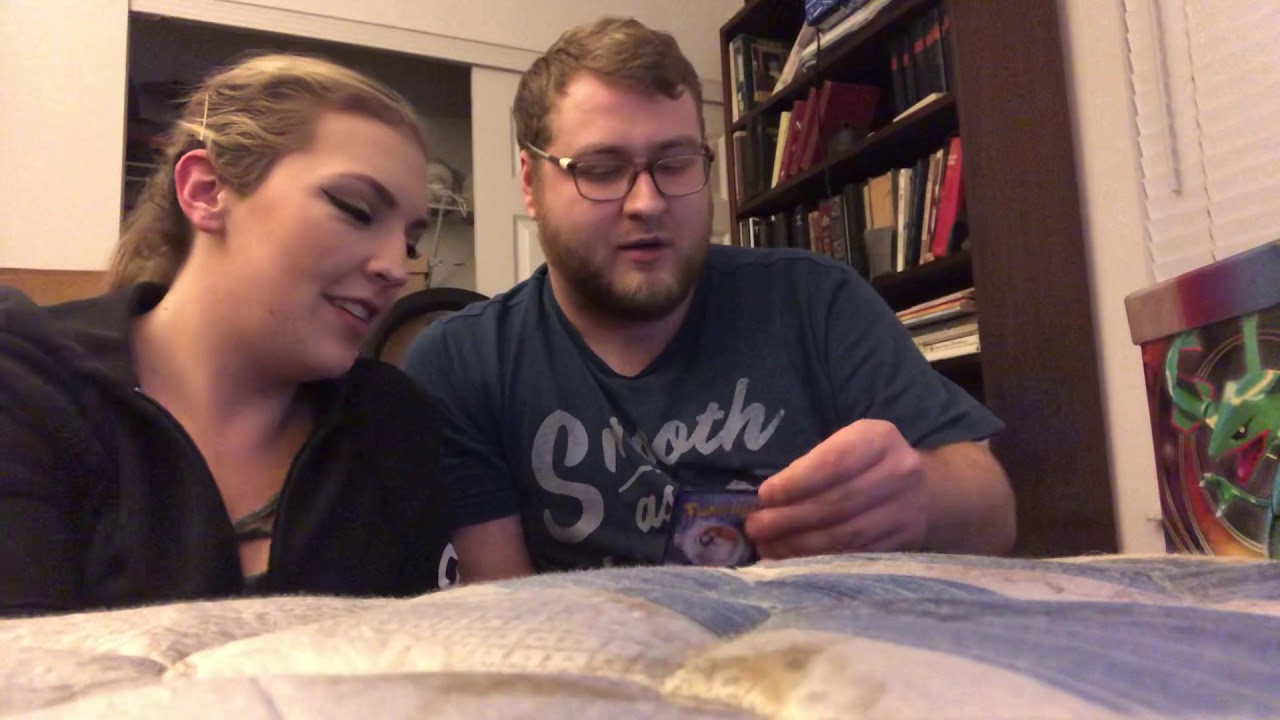 Opening $20 pokemon tin !!!