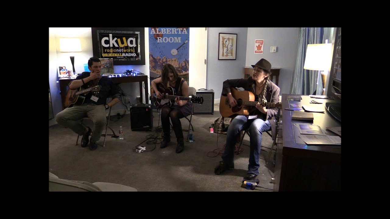 Anne McCue - Spring Cleaning In The Winter Time live performance agreement