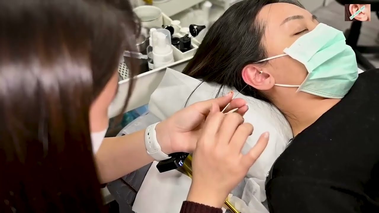 Super Big! Taiwan style ear cleaning in Hong Kong 台式耳朵清潔在香港 香港での台湾スタイルの耳掃除 09 Full Vision  @oh.horen