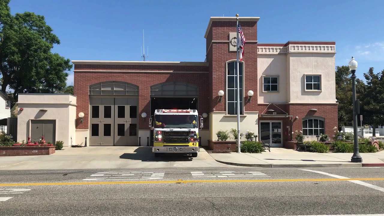 Ventura County Fire Department - Engine 42 Responding - YouTube