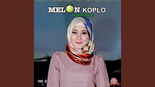 Смотреть клип Ya Robbana