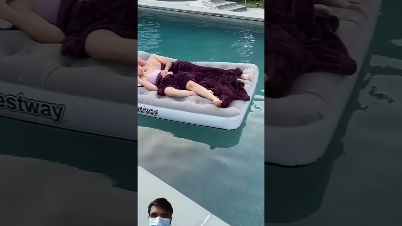 A beautiful couple fall in water 💦 