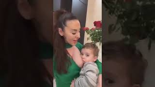 Breast feeding 😀الرضاعة الطبيعية