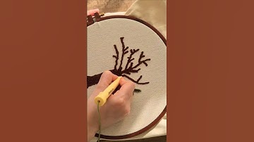 punch needling a tree design🌳 💚 #naturecore #embroidery #punchneedle #diycrafts