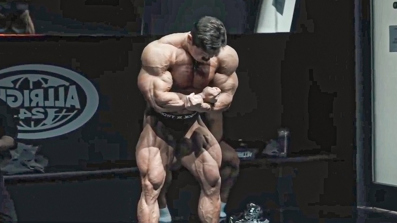 FIGHT THROUGH THE PAIN - STAY FOCUSED - BODYBUILDING MOTIVATION - YouTube