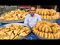 Samosa aur Kachori Halwai Recipe | Halwai ki Khasta Samose aur Kachori Recipe by Mubashir Saddique