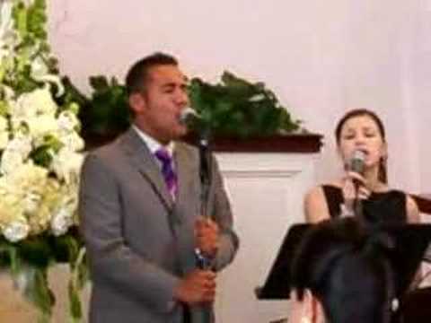 Aaron Garcia and Maria sing "A whole new world.. "