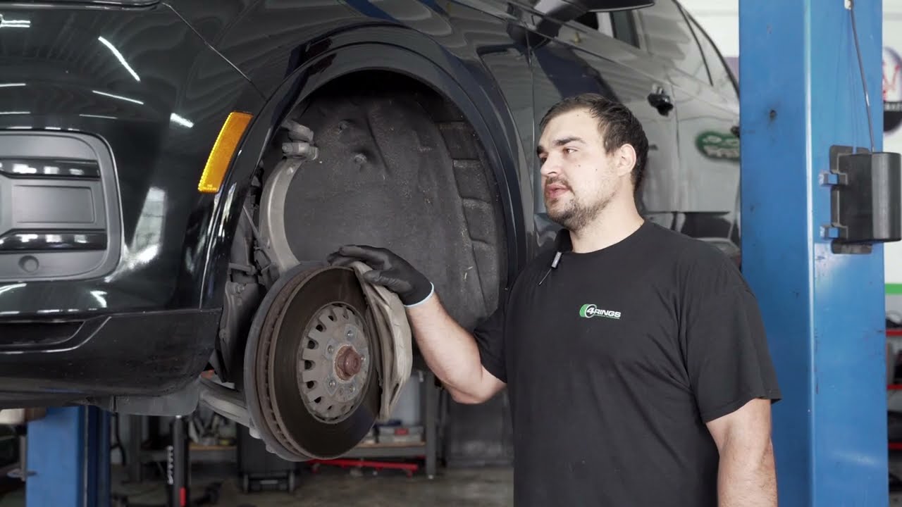 Audi Q7 Headlight Bulb Replacement