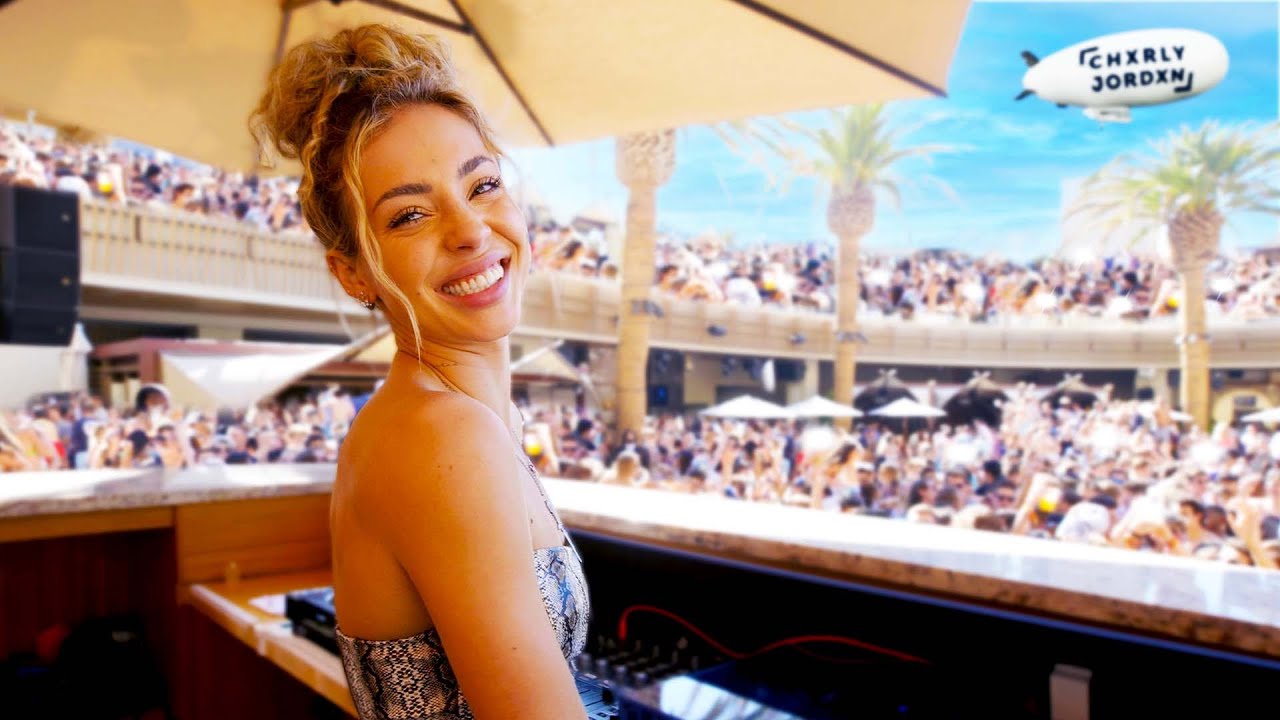 Диджейство в Вегасе становится БЕЗУМНЫМ