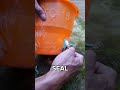 Cara mudah menambal ember yang bocor .. #tipsandtricks #experiment