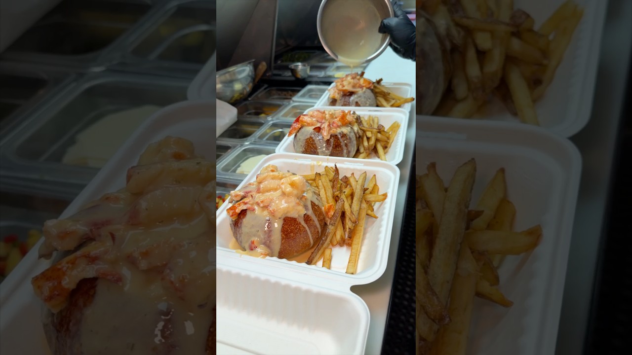 LOBSTER HEAVEN does exist and it’s at Fords Black & Blue in Noank, Connecticut! 🦞🥖🔥 #DEVOURPOWER