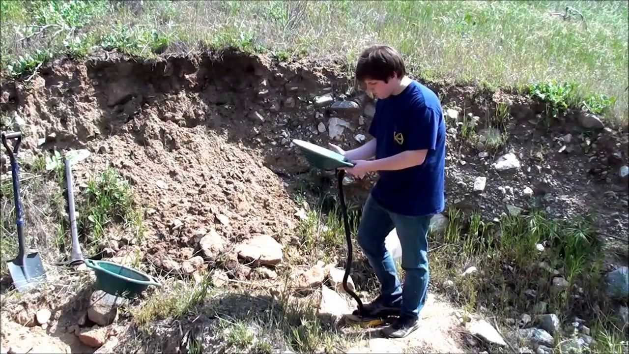 Cyclone Wet or Dry Gold Pan and Mining Kit Demonstration YouTube