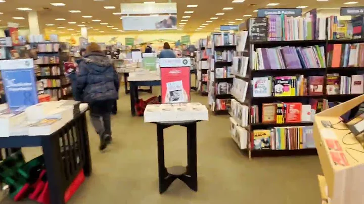 Ginjer L. Clarke @ Barnes & Noble (12/3/22)