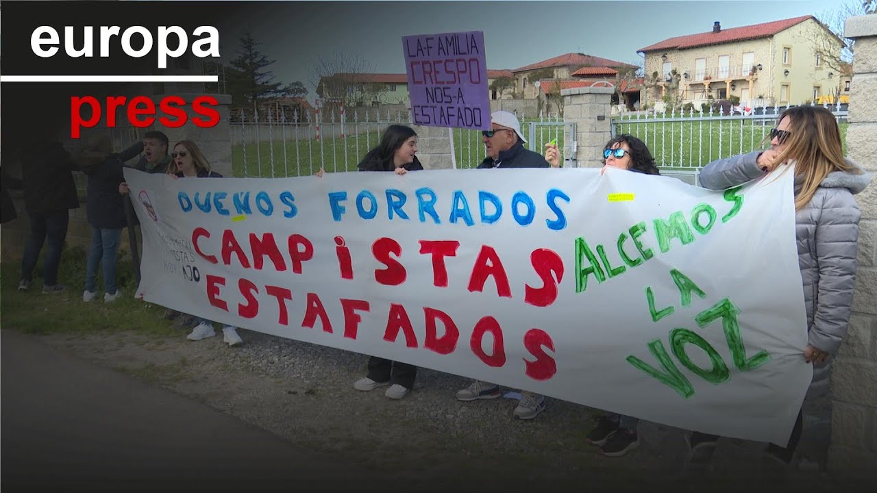 Campistas se concentran en Ajo (Cantabria) por el "engaño" de la dirección del camping Arenas