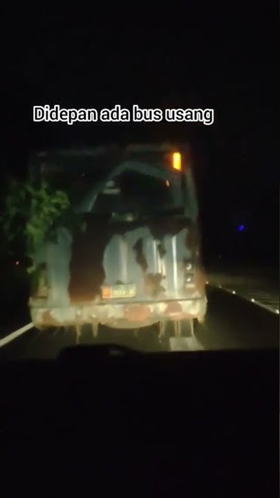 Penampakan Bus Usang Tni Yg berjalan Sendiri Di Tol Cipularang