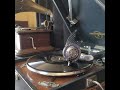藤村 一郎(楠木 繁夫)♪戀の宿♪ 1934年 78rpm record. Columbia Model No G ー 241 phonograph