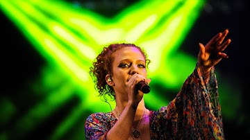 Jess Glynne - Hold My Hand (Radio 1