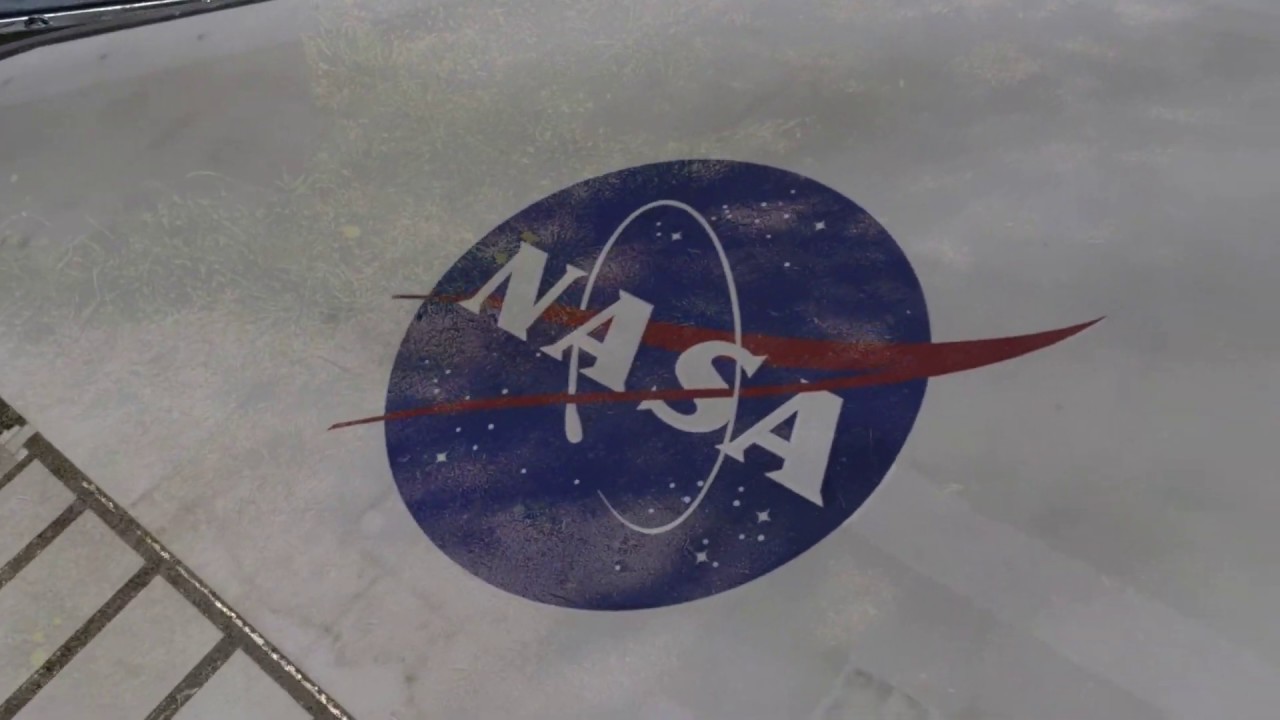 HoloLens 2 Azure Remote Rendering and Space Shuttle Discovery 🚀 - YouTube