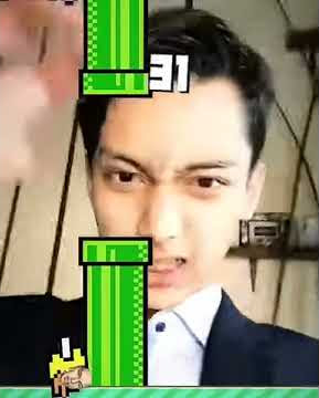 Menggemaskan Gus Azmi Main Flying Face Instagram