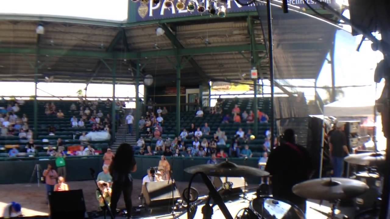 Diedra Ruff Diedra & the Ruff Pro Band - Daytona Blues Festival - YouTube