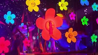 KATY PERRY- DAISIES live in vegas