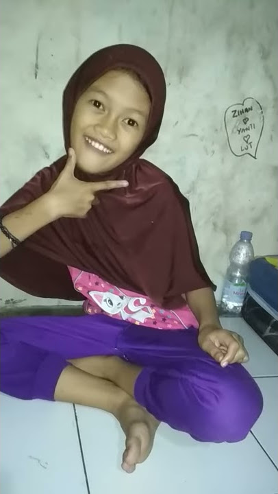 Anak yg menyanyikan lagu cendol dawet lucu banget😁😁👏👏