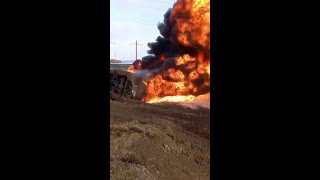 Explosion of a Russian fuel truck in Kharkiv Oblast (Ukraine) Resimi