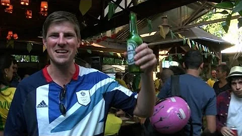 Como é torcedor de futebol em inglês?