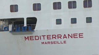 Sur le port de Marseille, un ferry transformé pour accueillir les réfugiés ukrainiens