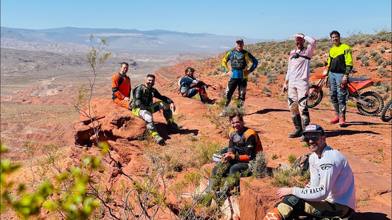 CLIFFS ON MARS?!? Saint George Dirt Bike Vaction
