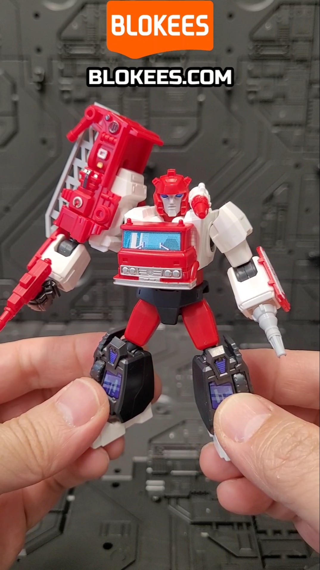 Quick Tutorial: Blokees Inferno and Red Alert Combiner aka