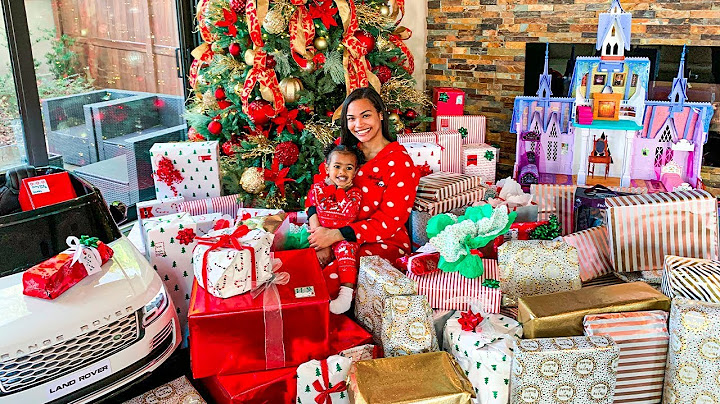 THE MOST INSANE FAMILY CHRISTMAS GIFTS OPENING EVER!!!