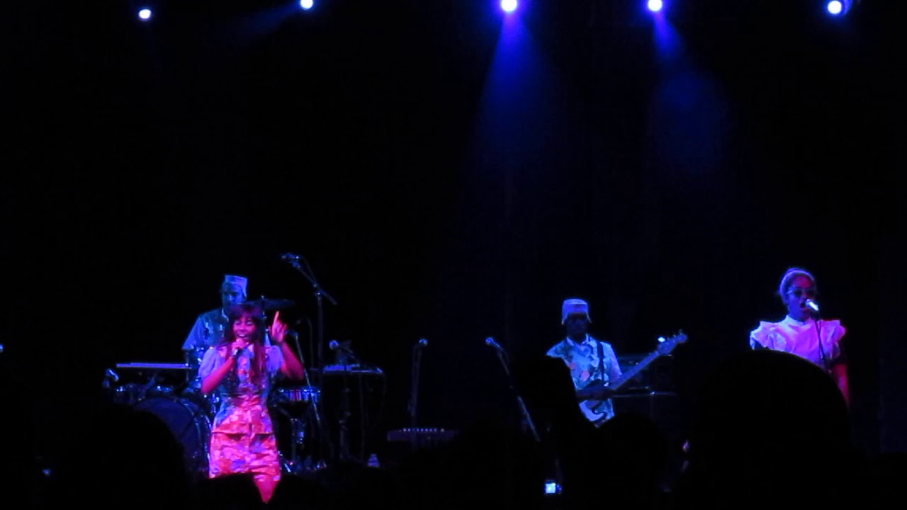 Santigold 03 Lights Out YouTube