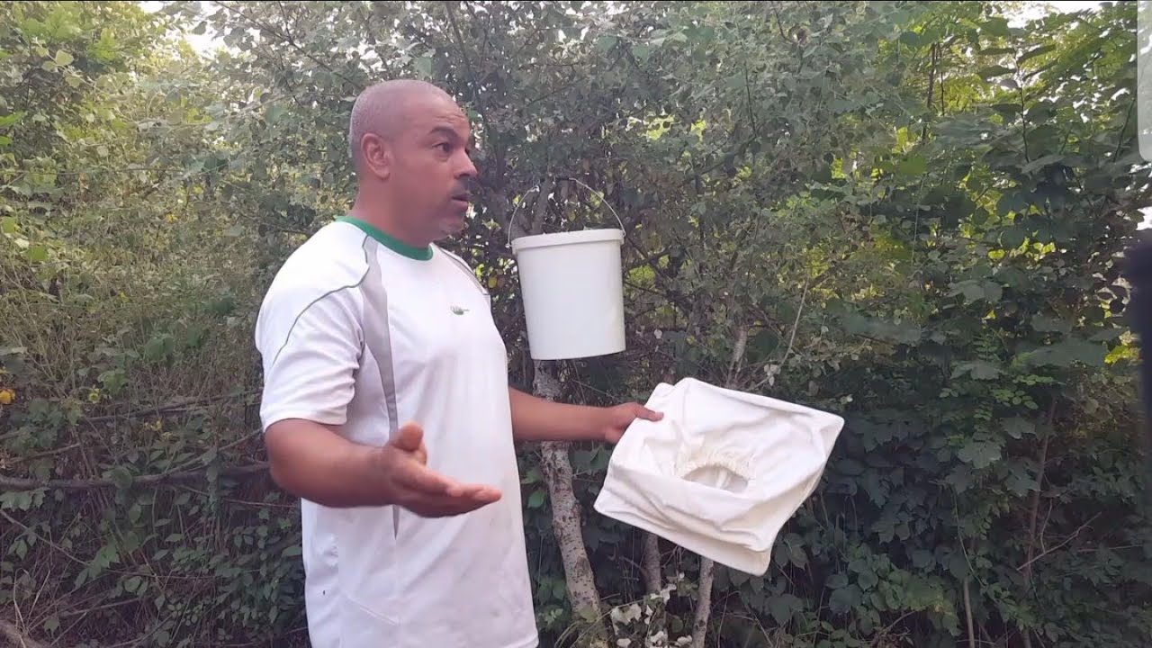 طريقة تقريب و تقديم الماء النقي للنحل في درجة حرارة غير مسبوقة .