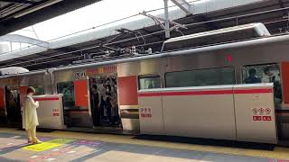 大阪環状線鶴橋駅を発車する323形内回り京橋・大阪方面行き。