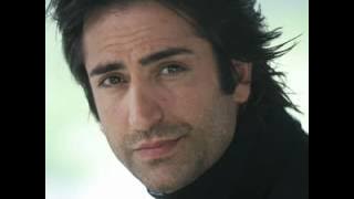 mahsun kırmızıgül   yıkılmadım ayaktayım