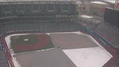 Snow cleared from Progressive Field for 2019 Cleveland Indians home opener: Timelapse