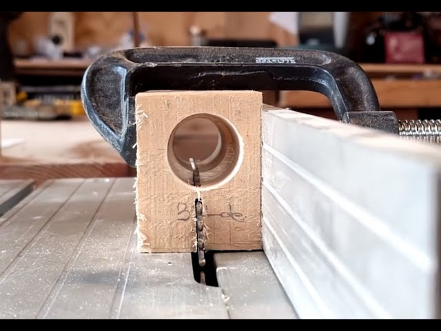 Homemade Dowel Maker - DIY Table Saw Dowel Making Jig 👉 FREE PLANS 👈 