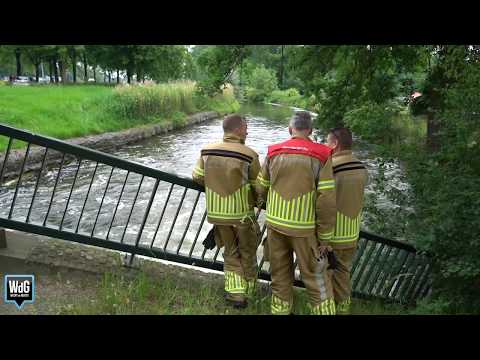 Brandweer haalt verdronken kat uit water in Nederweert