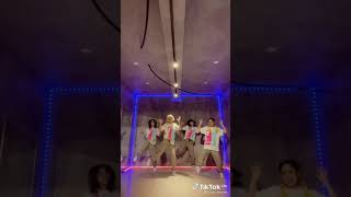 أجمل فرقة بنات كورية ترقص علي أغاني مصرية بيجنن (4)