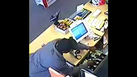 HPD 133492215 AGGRAVATED ROBBERY WITH DEADLY WEAPON