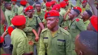 MAJESHI YAUNGANA SIKIA CHENJA KALI KUTOKA KWA ASKARI WA FFU