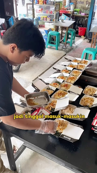 100 AYAM KAMPUS