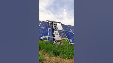 Automatic cleaning process for photovoltaic panels with robots