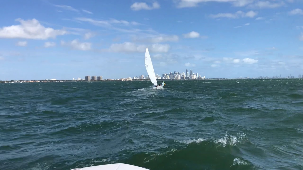 Up wind at 18 knots gusting to 25 - YouTube