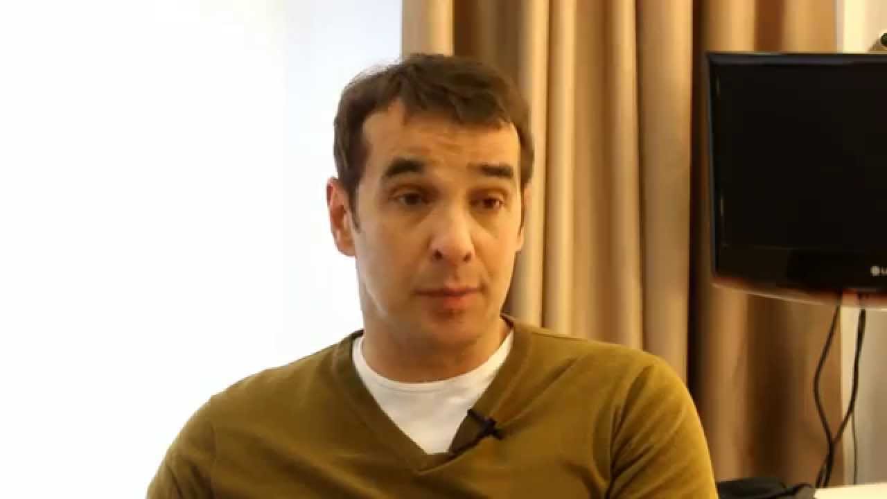 Alegría de Vivir. Presentación número III joie de vivre pillow