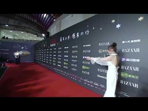 2019BAZAAR芭莎明星慈善夜 楊紫紅毯